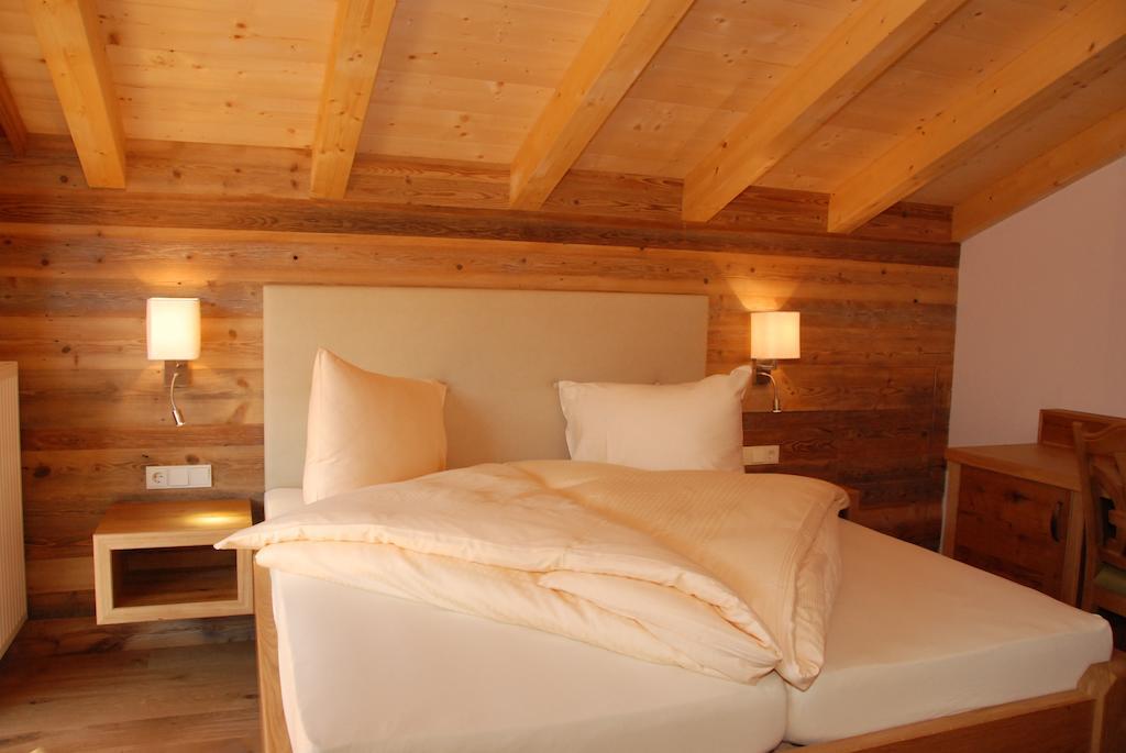 Hotel Gasthof Erbhof Anderlhof Леоганг Номер фото